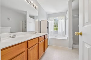 Lockberry Ct-S2708-030.jpg