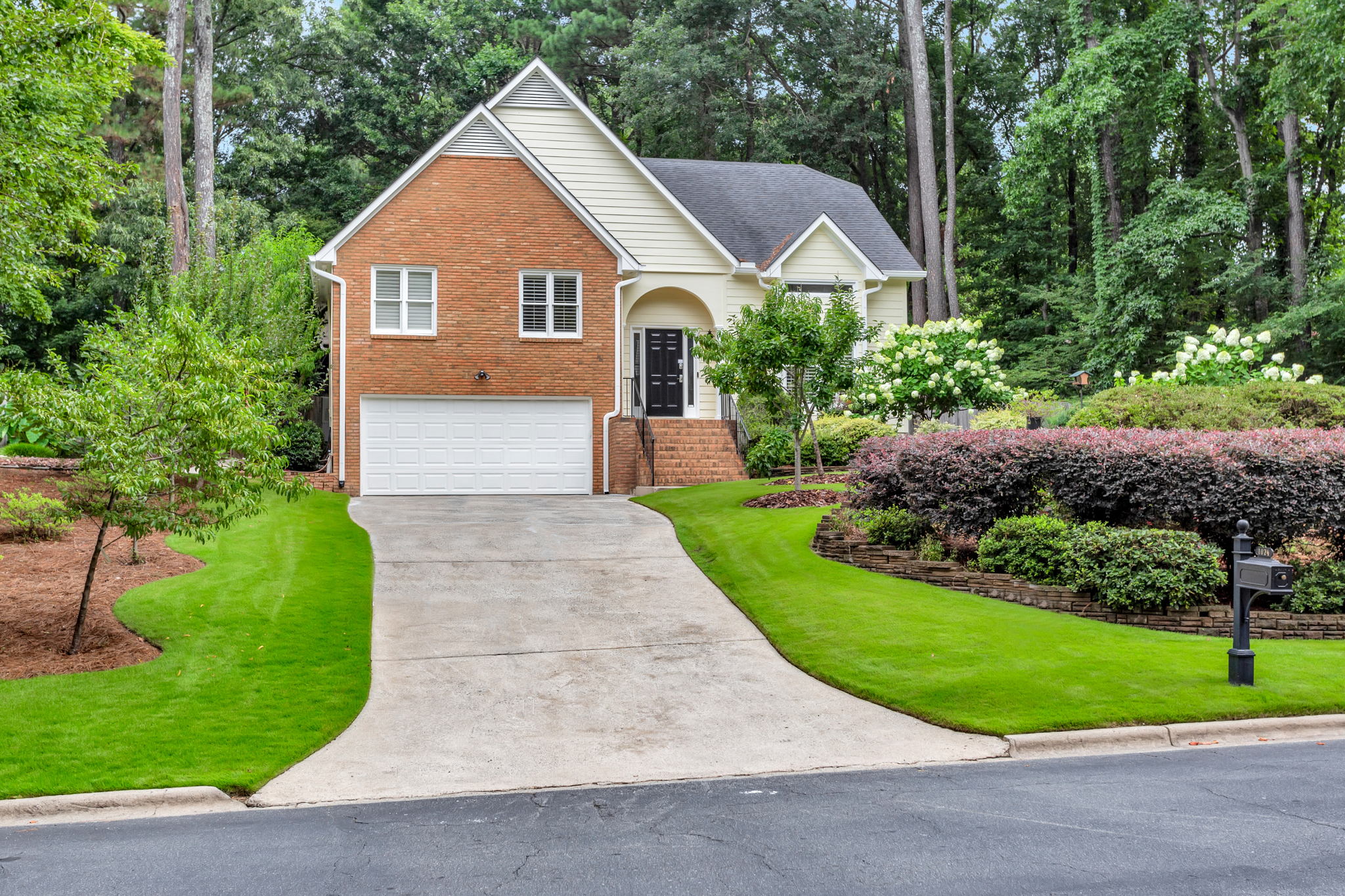 1024 Pine Grove Dr, Alpharetta, GA 30009 Visually Sold