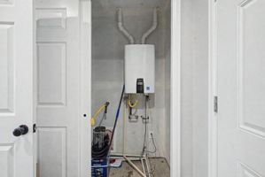  Photo 44