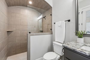  Photo 31