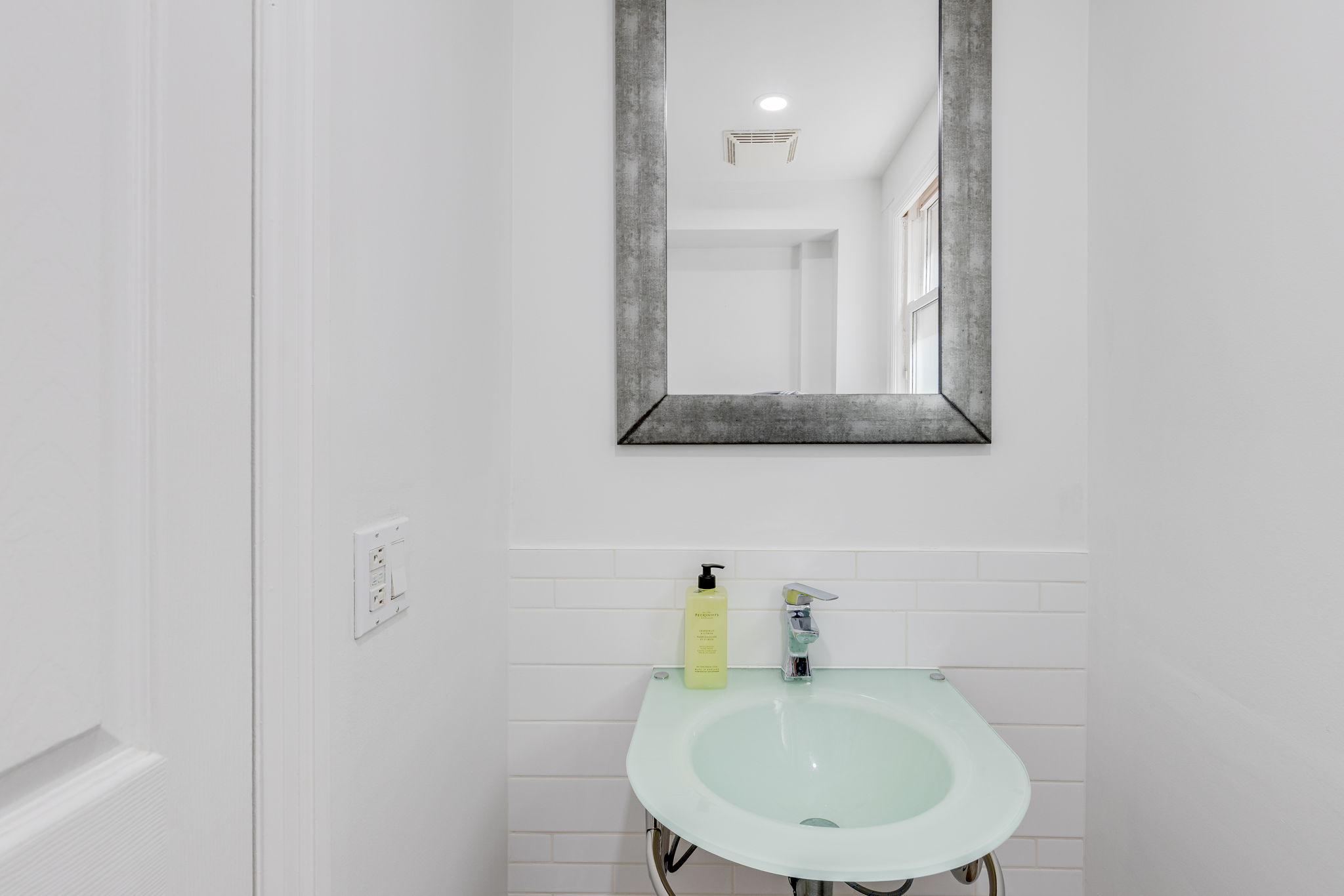 Toronto property showcase — delivered property photograph 13