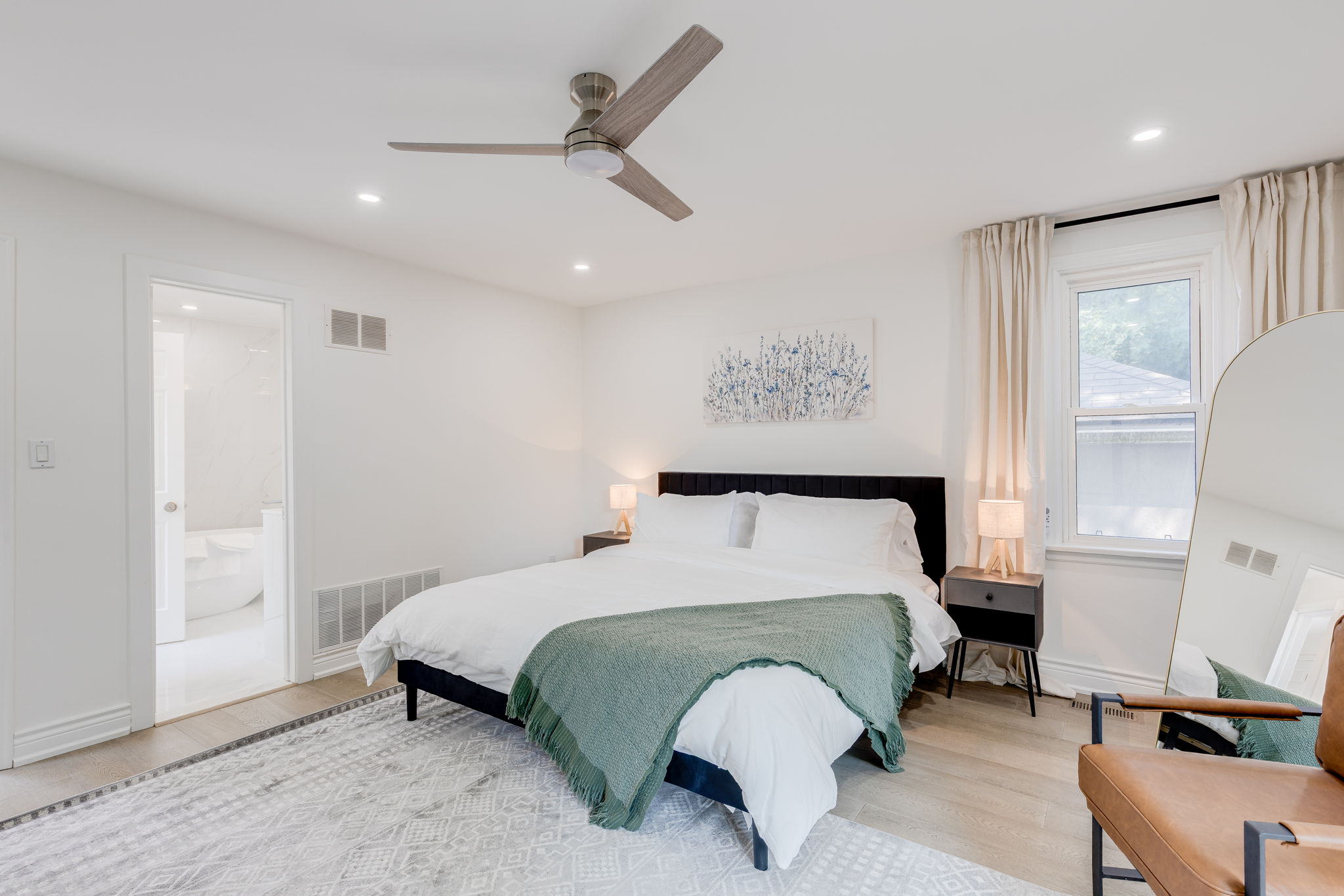 Toronto property showcase — delivered property photograph 16