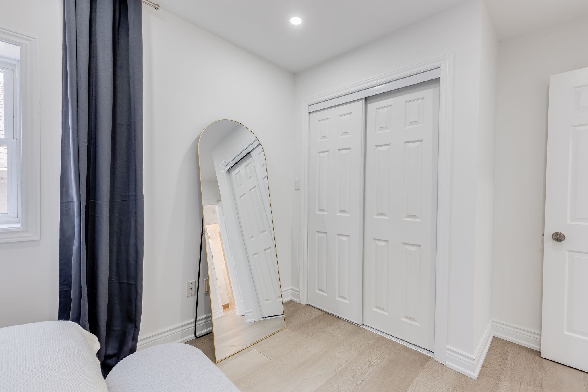 Toronto property showcase — delivered property photograph 24