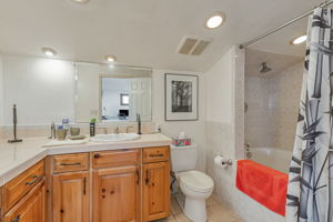038_1025 Tamarind St 
