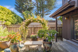 044_1025 Tamarind St 