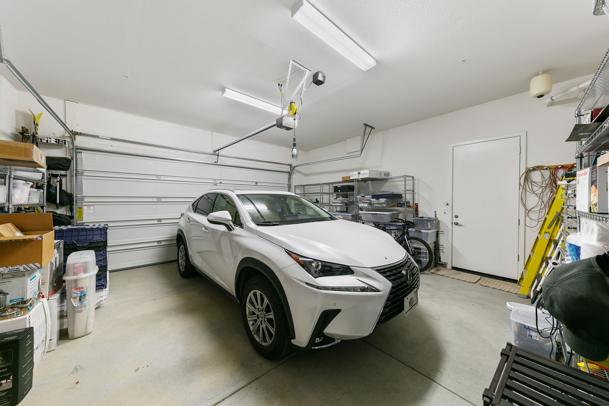 2-CAR GARAGE