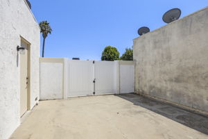  Photo 24