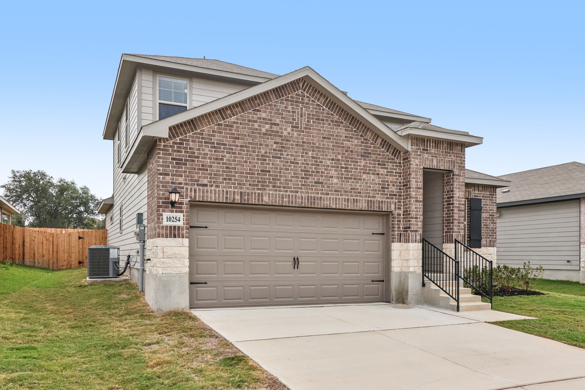 San Antonio East - Royal Crest - 10254 King Robert San Antonio TX 78239 - 007