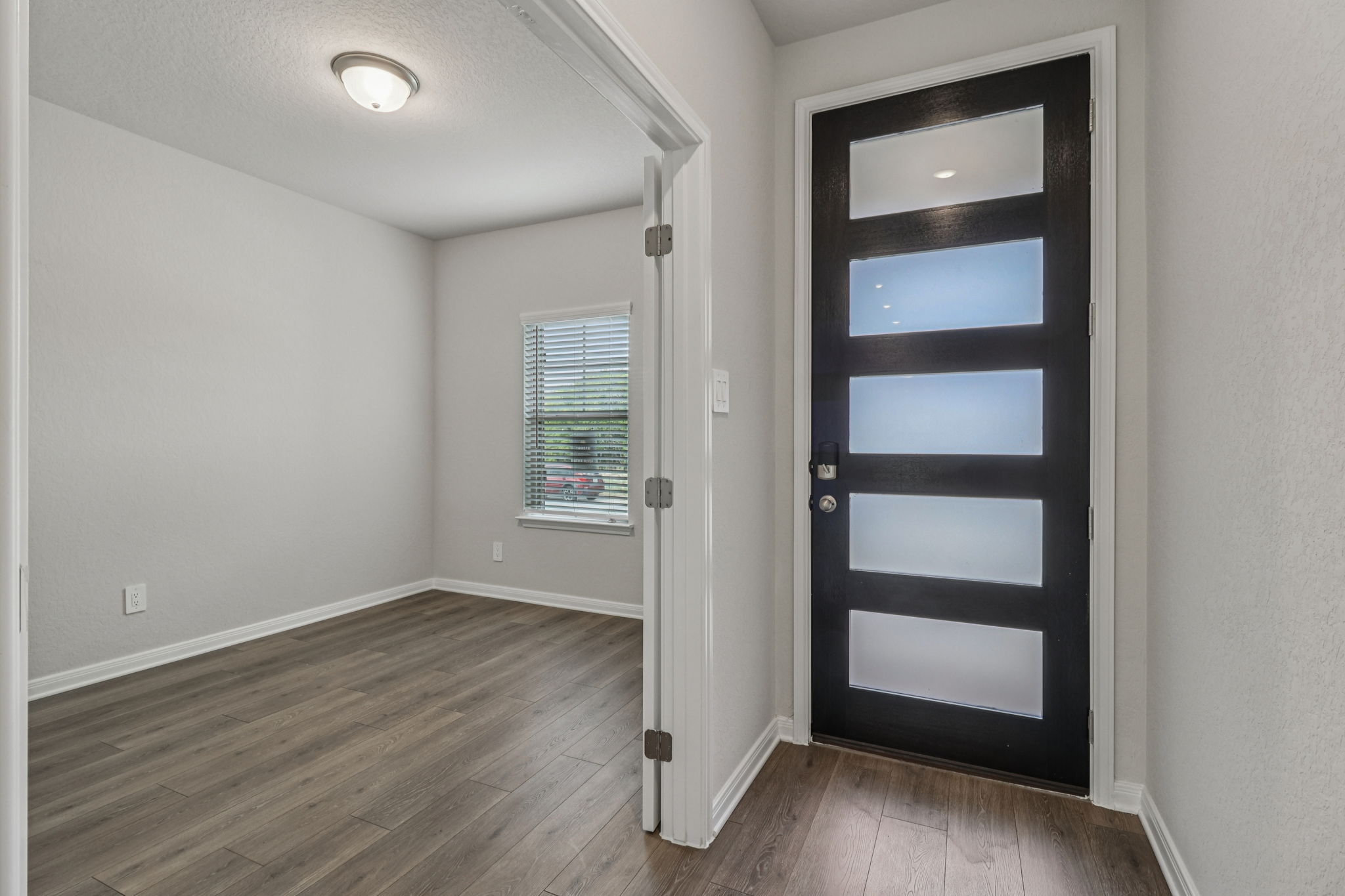 San Antonio East - Royal Crest - 10254 King Robert San Antonio TX 78239 - 010