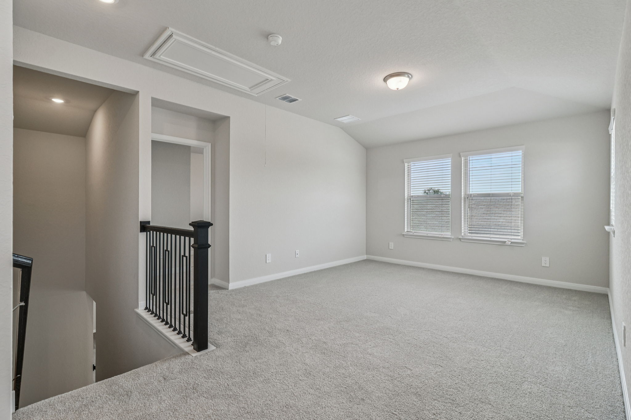 San Antonio East - Royal Crest - 10254 King Robert San Antonio TX 78239 - 037