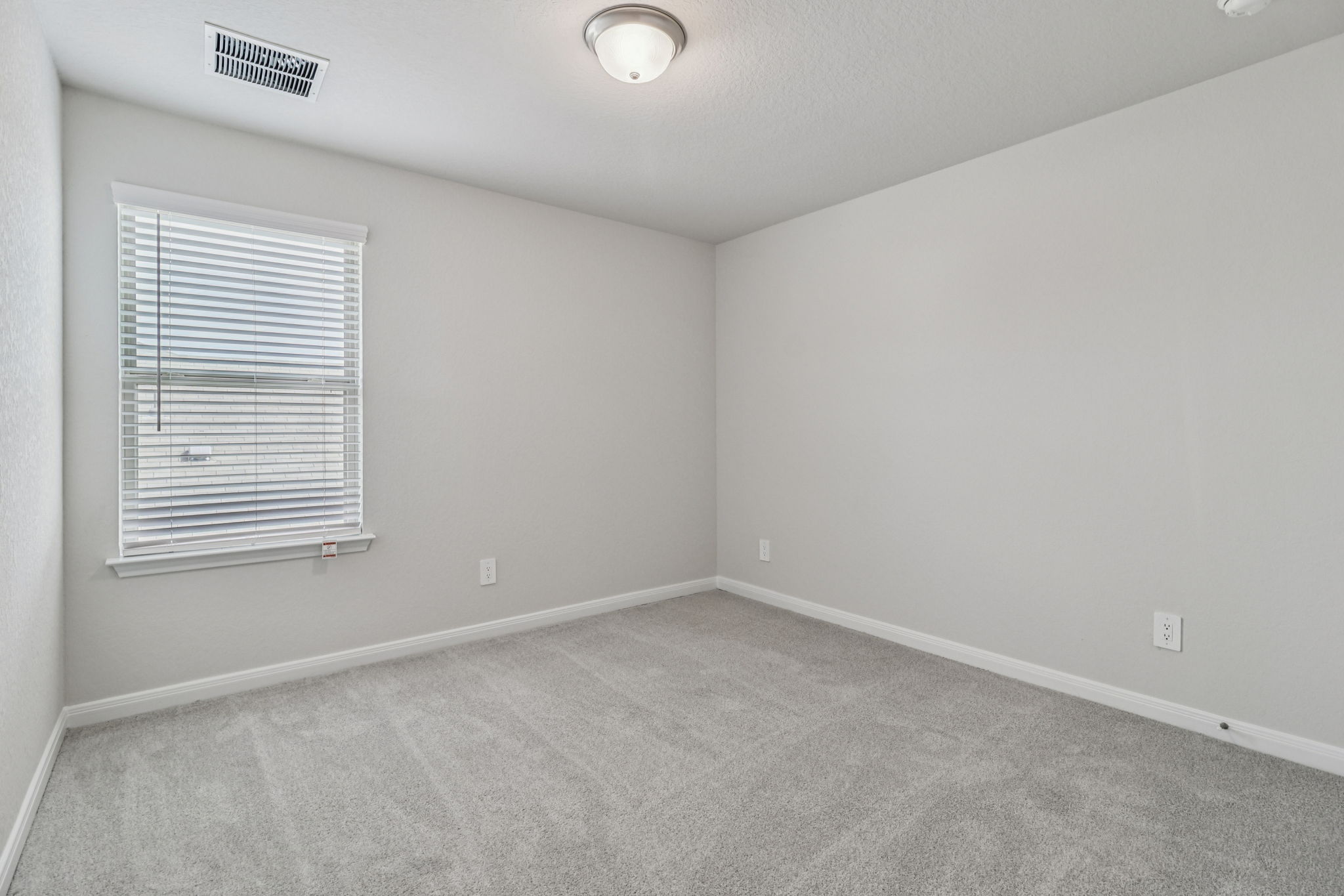 San Antonio East - Royal Crest - 10254 King Robert San Antonio TX 78239 - 044