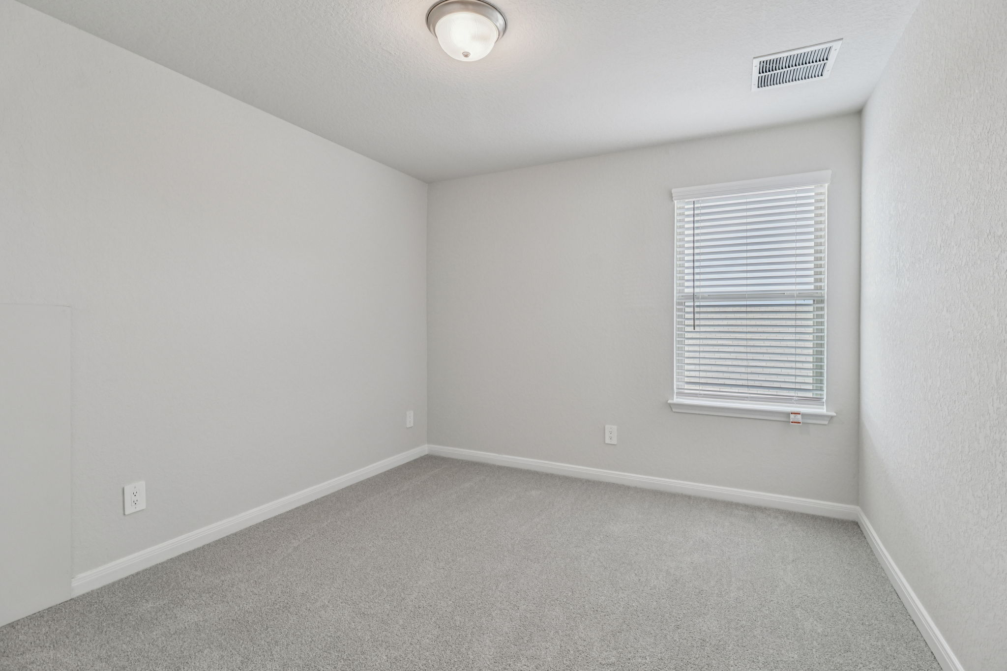 San Antonio East - Royal Crest - 10254 King Robert San Antonio TX 78239 - 047