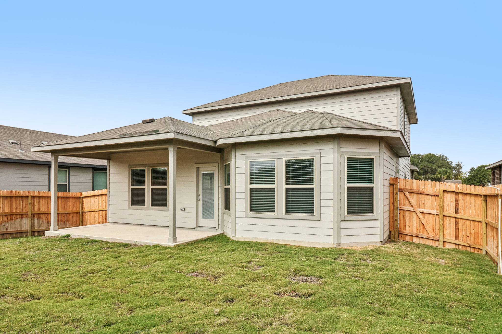 San Antonio East - Royal Crest - 10254 King Robert San Antonio TX 78239 - 055