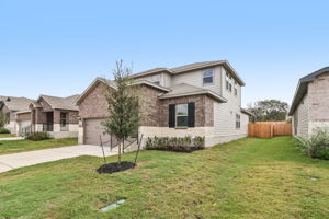 San Antonio East - Royal Crest - 10254 King Robert San Antonio TX 78239 - 004