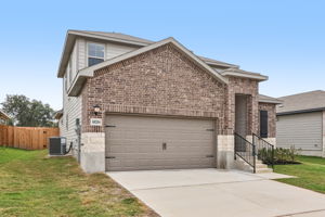 San Antonio East - Royal Crest - 10254 King Robert San Antonio TX 78239 - 007