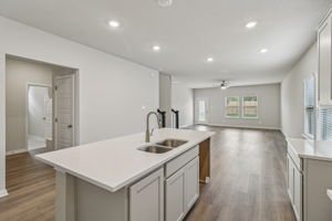 San Antonio East - Royal Crest - 10254 King Robert San Antonio TX 78239 - 020