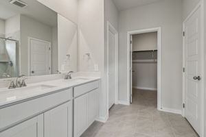 San Antonio East - Royal Crest - 10254 King Robert San Antonio TX 78239 - 032