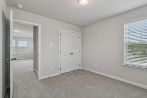 San Antonio East - Royal Crest - 10254 King Robert San Antonio TX 78239 - 042