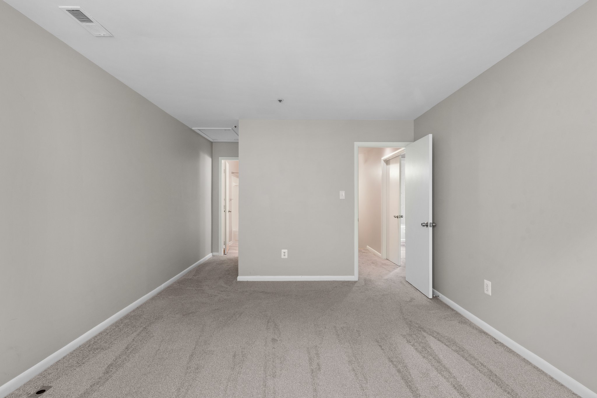 33. 10258 Wild Apple Cir.jpg