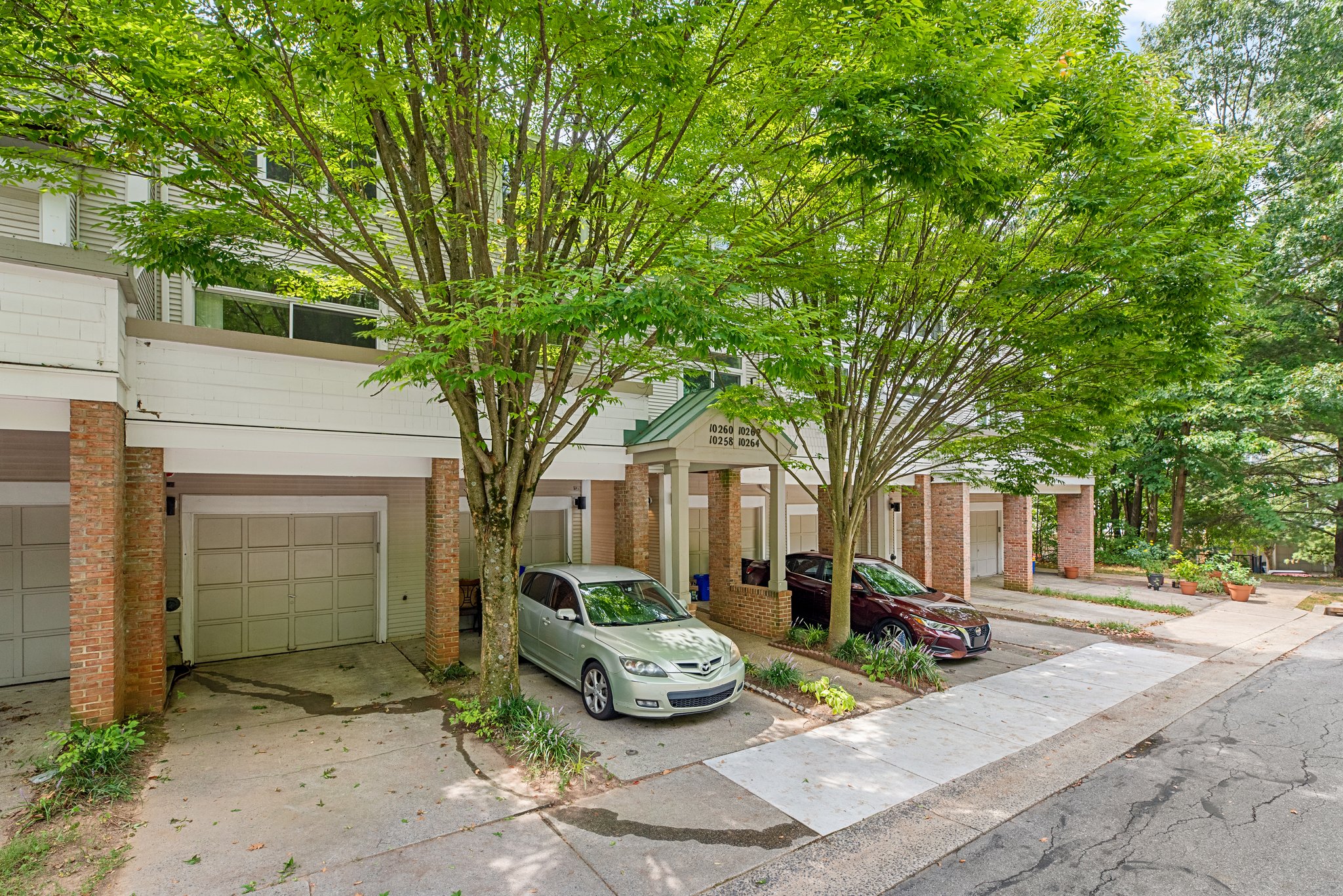 02. 10258 Wild Apple Cir.jpg