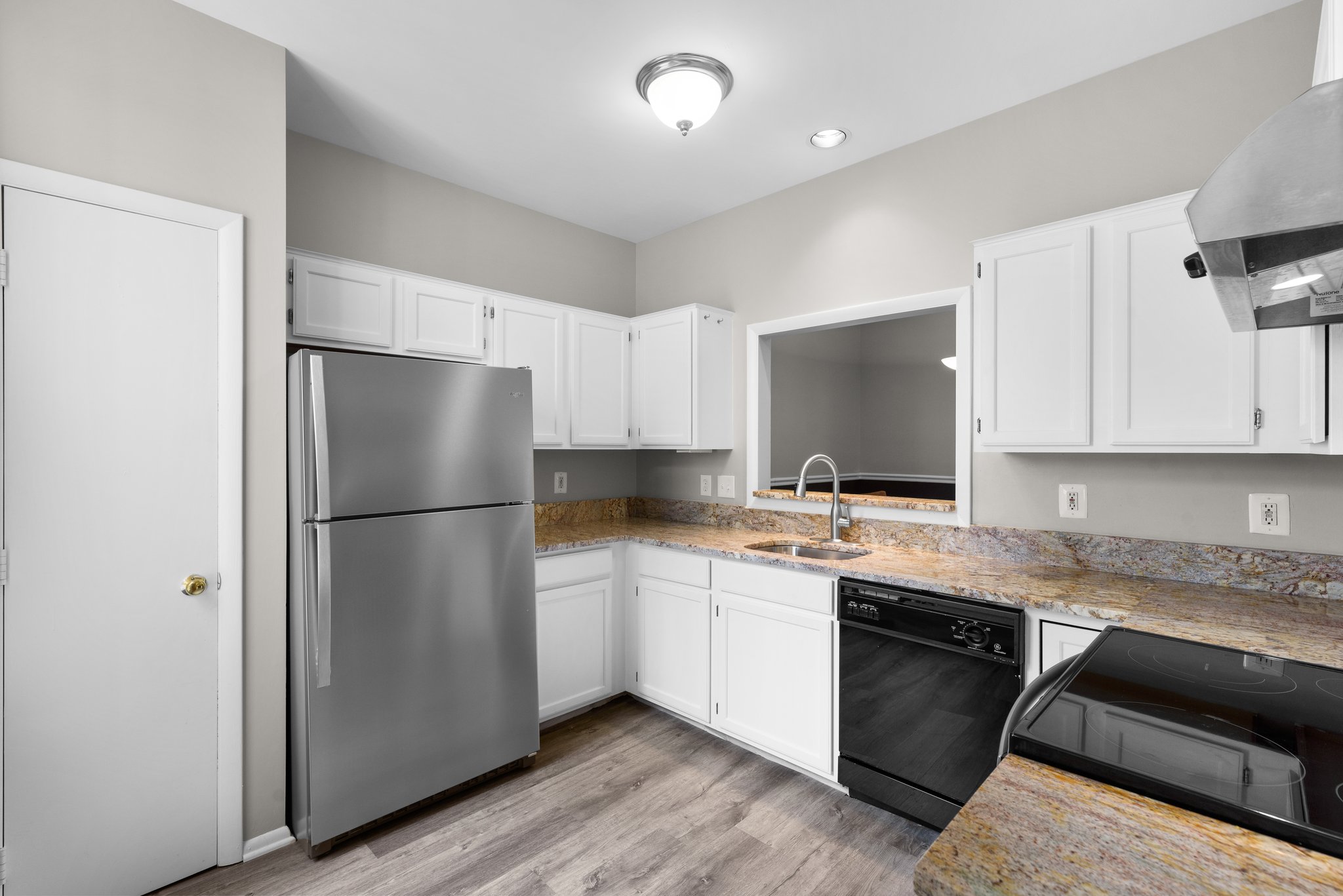 17. 10258 Wild Apple Cir.jpg