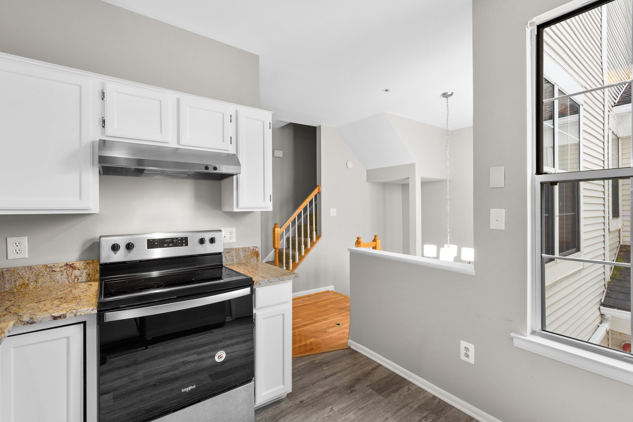 22. 10258 Wild Apple Cir.jpg