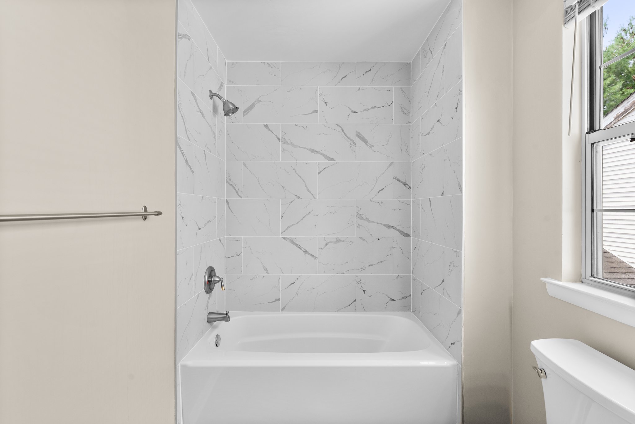 30. 10258 Wild Apple Cir.jpg