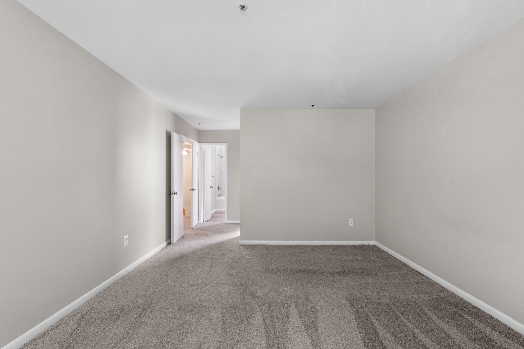 26. 10258 Wild Apple Cir.jpg