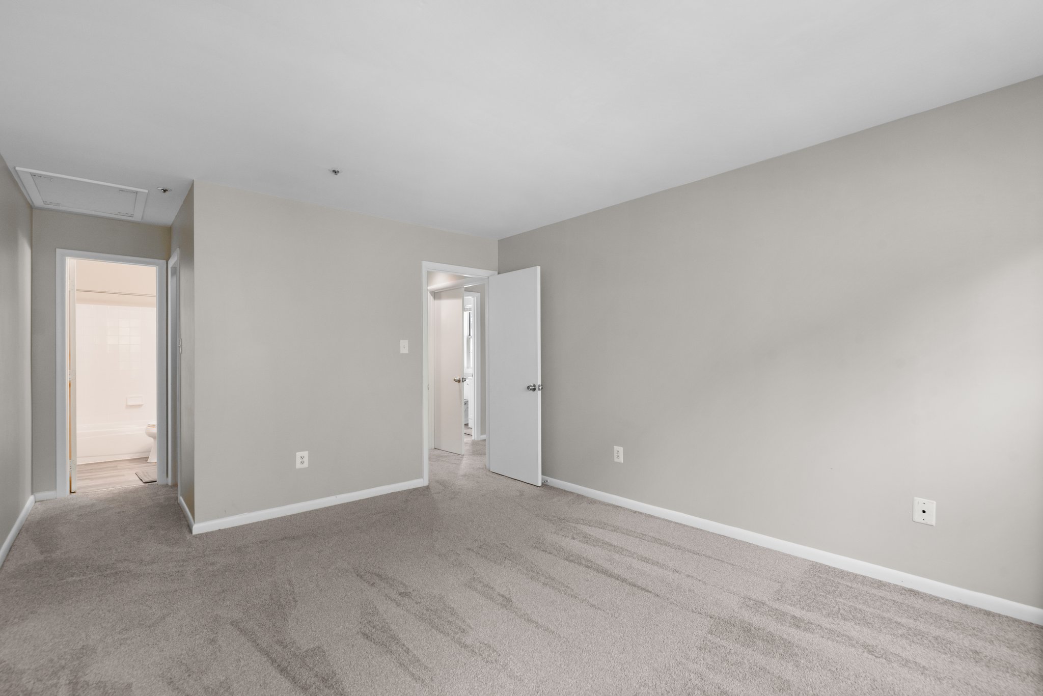 34. 10258 Wild Apple Cir.jpg