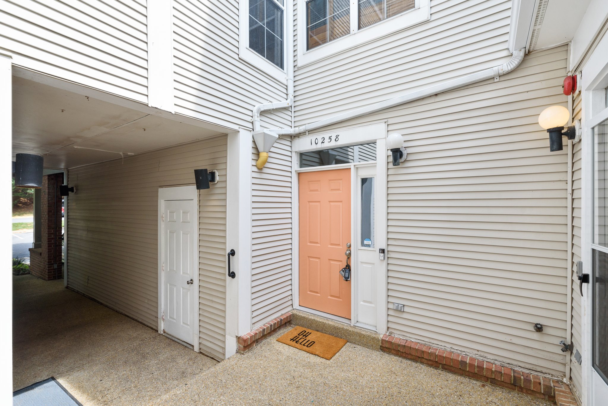 05. 10258 Wild Apple Cir.jpg