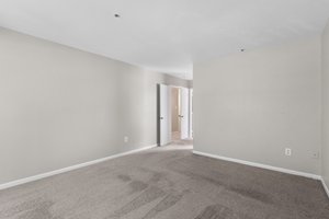 27. 10258 Wild Apple Cir.jpg