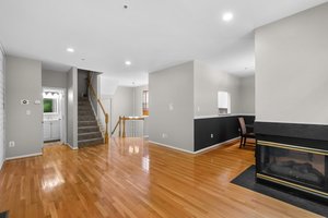 10. 10258 Wild Apple Cir.jpg