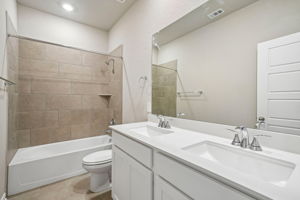 San Antonio East - Royal Crest - 10259 King Robert San Antonio TX 78239 - 014