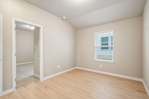 San Antonio East - Royal Crest - 10259 King Robert San Antonio TX 78239 - 016