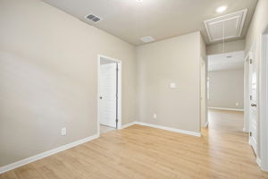 San Antonio East - Royal Crest - 10259 King Robert San Antonio TX 78239 - 017