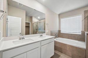 San Antonio East - Royal Crest - 10259 King Robert San Antonio TX 78239 - 021