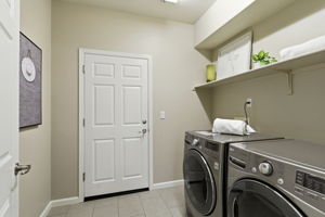  Photo 48