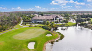 #18 Green and Clubhouse