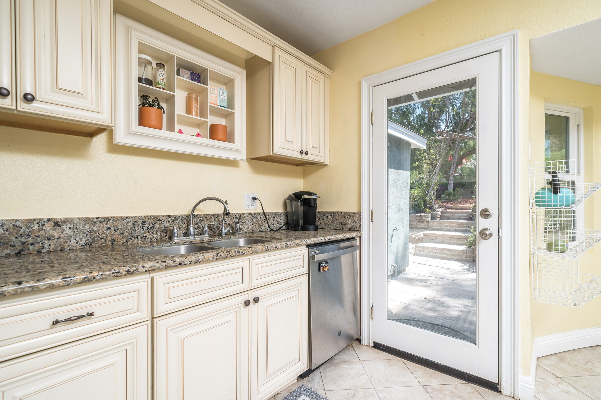 10262 Selkirk Ave, Riverside, CA 92503, USA Photo 16