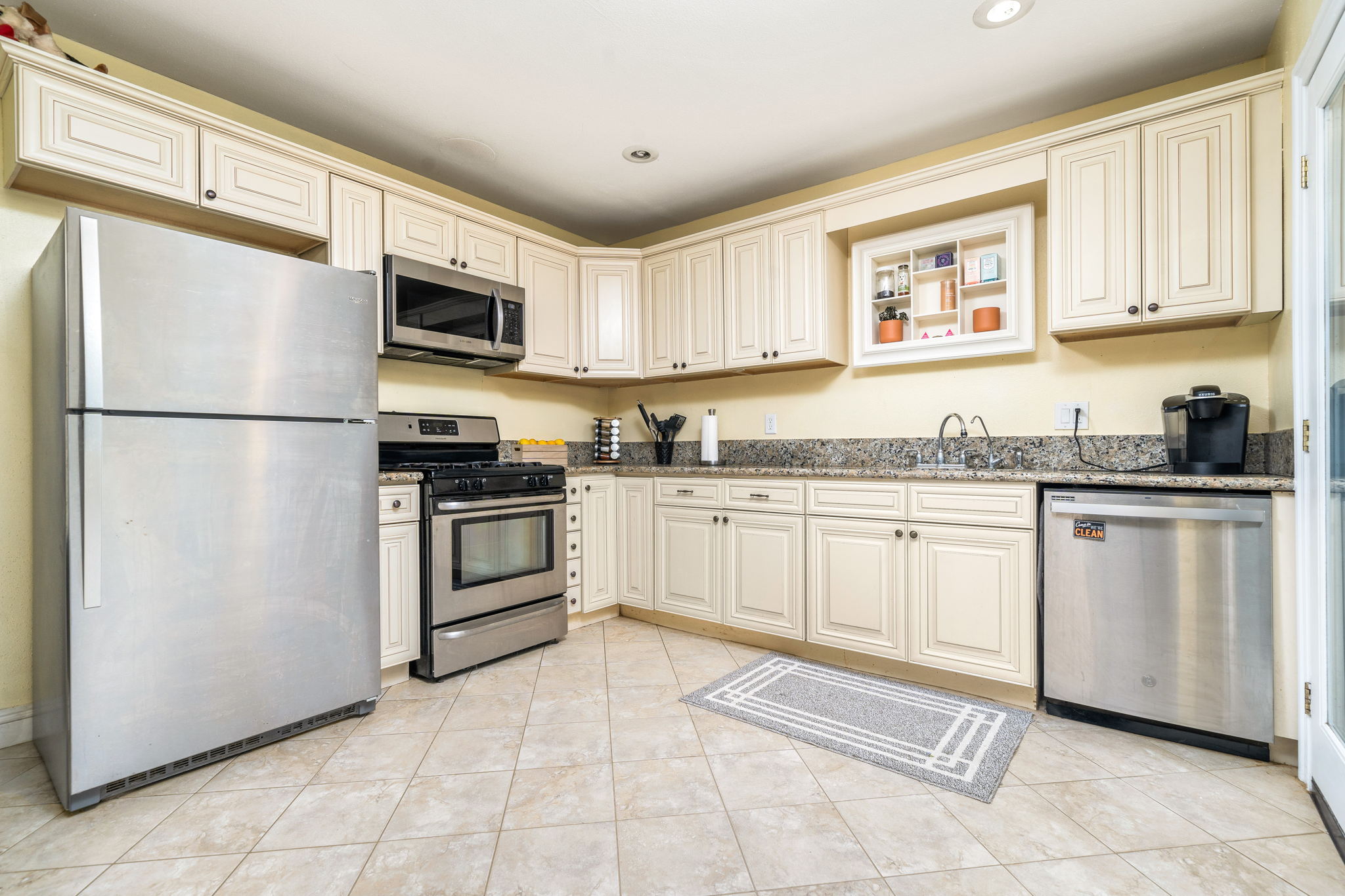10262 Selkirk Ave, Riverside, CA 92503, USA Photo 15