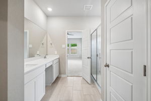 San Antonio East - Royal Crest - 10263 King Robert San Antonio TX 78239 - 034