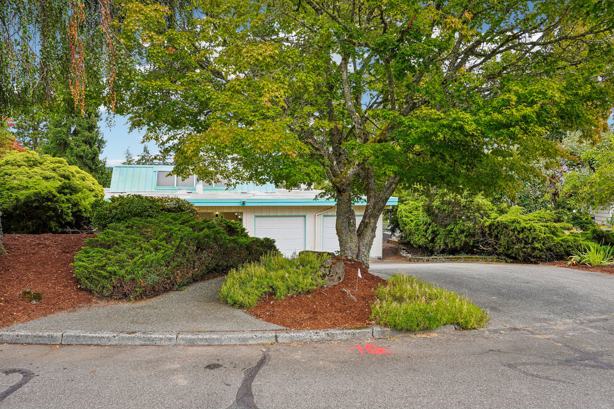 Crestwood Ln-S2907-003.jpg