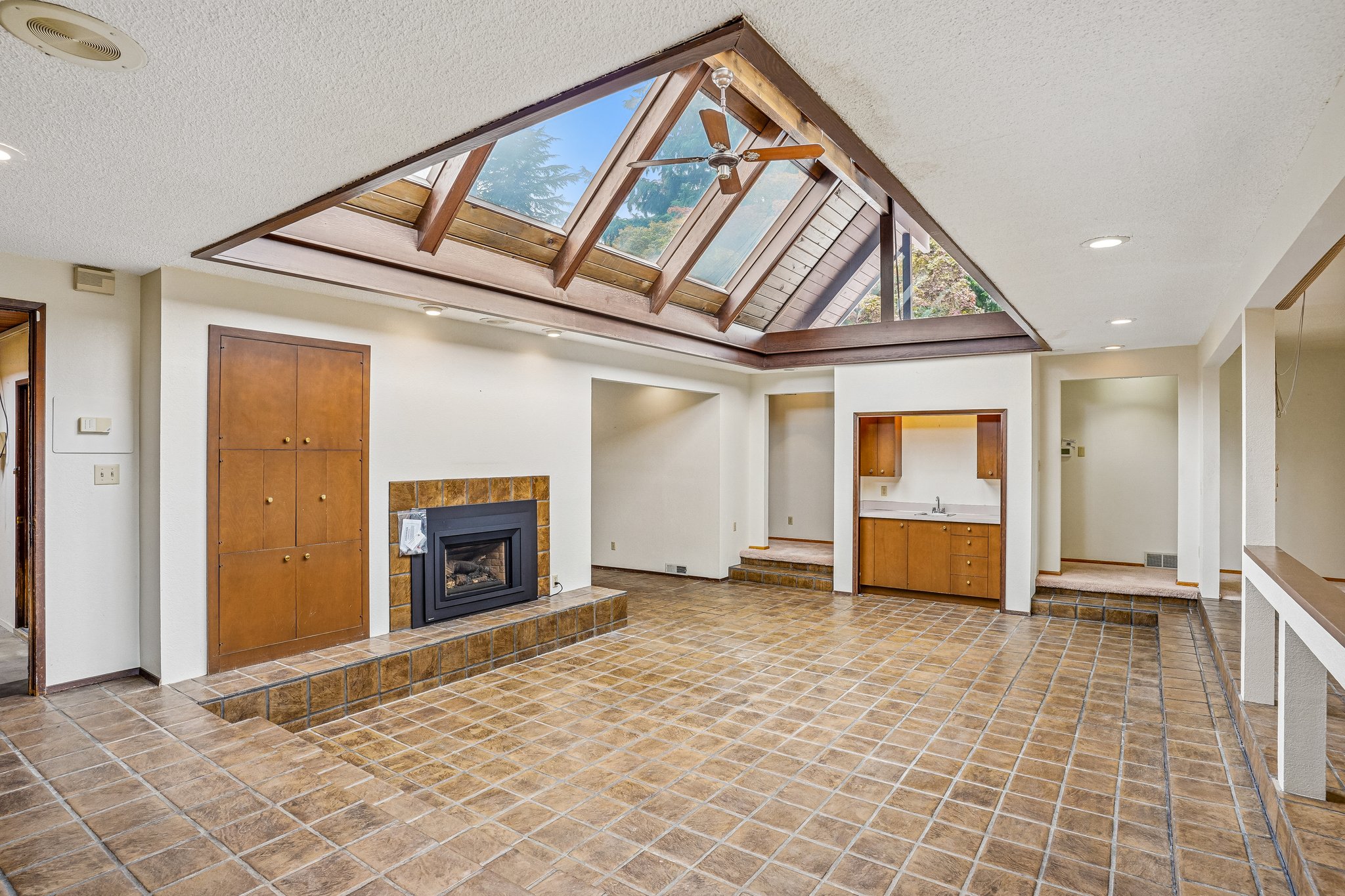Crestwood Ln-S2907-011.jpg