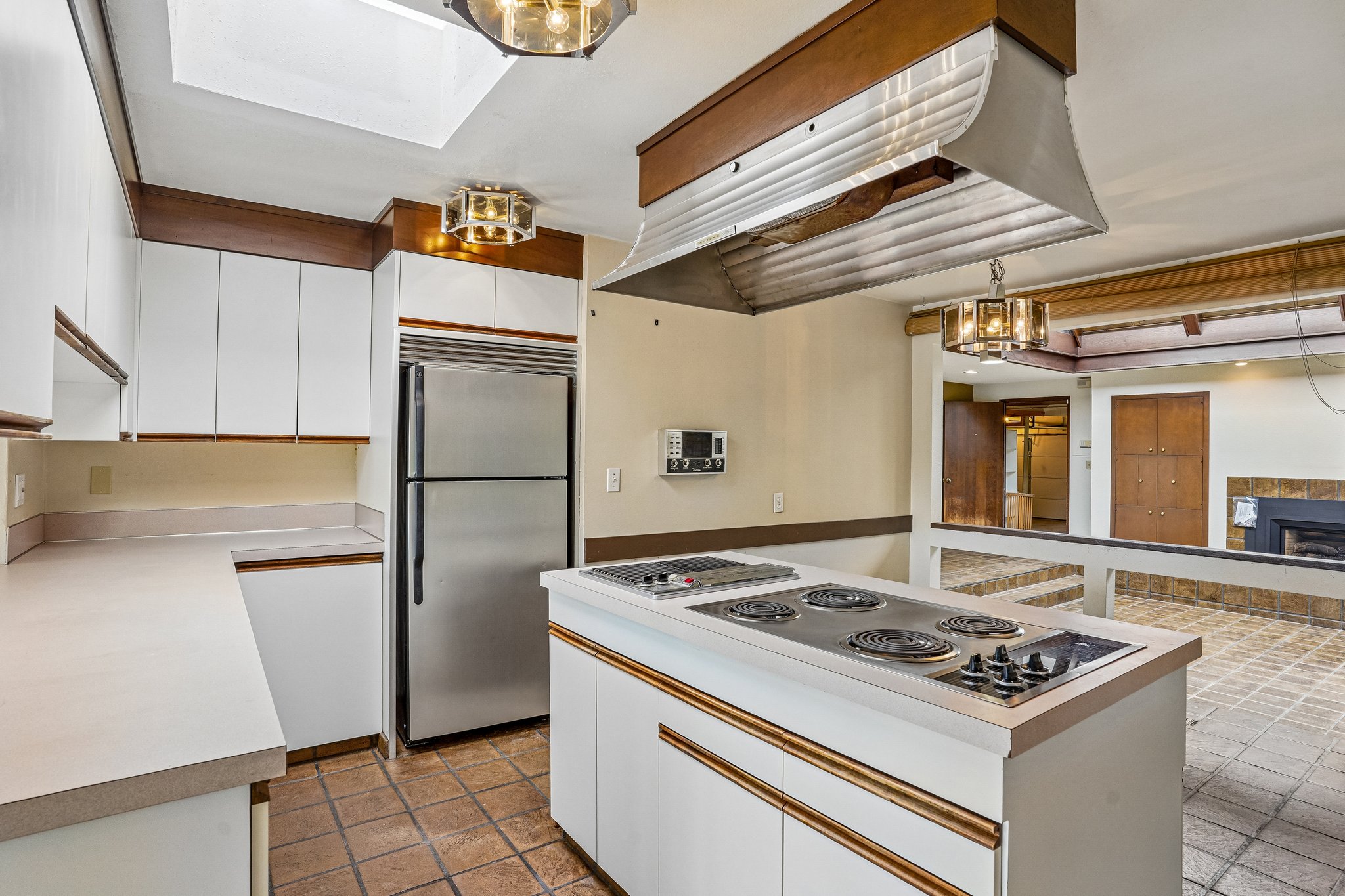Crestwood Ln-S2907-019.jpg