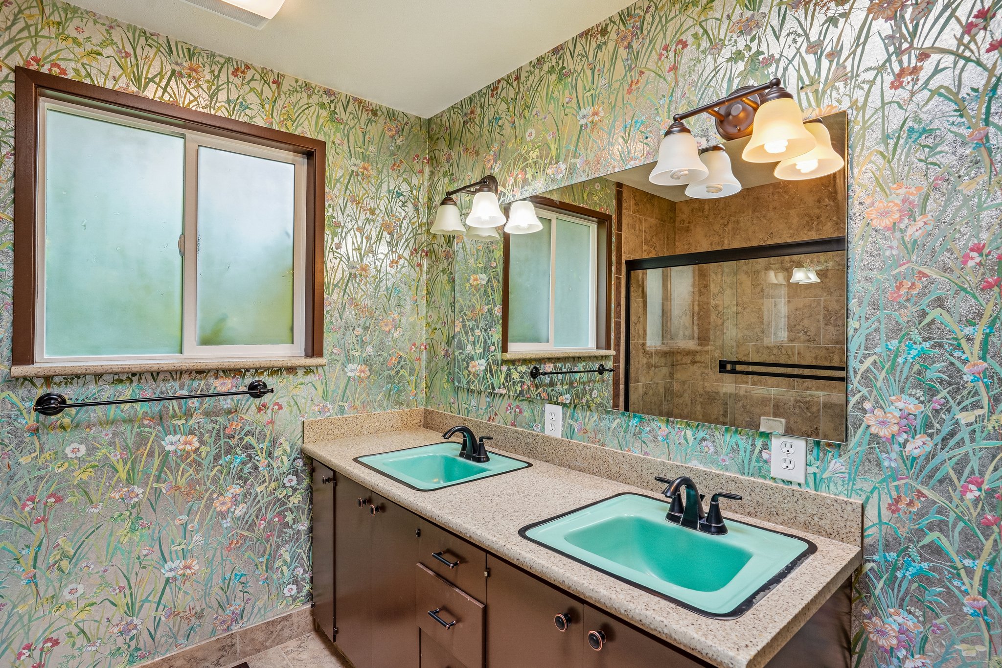 Crestwood Ln-S2907-046.jpg