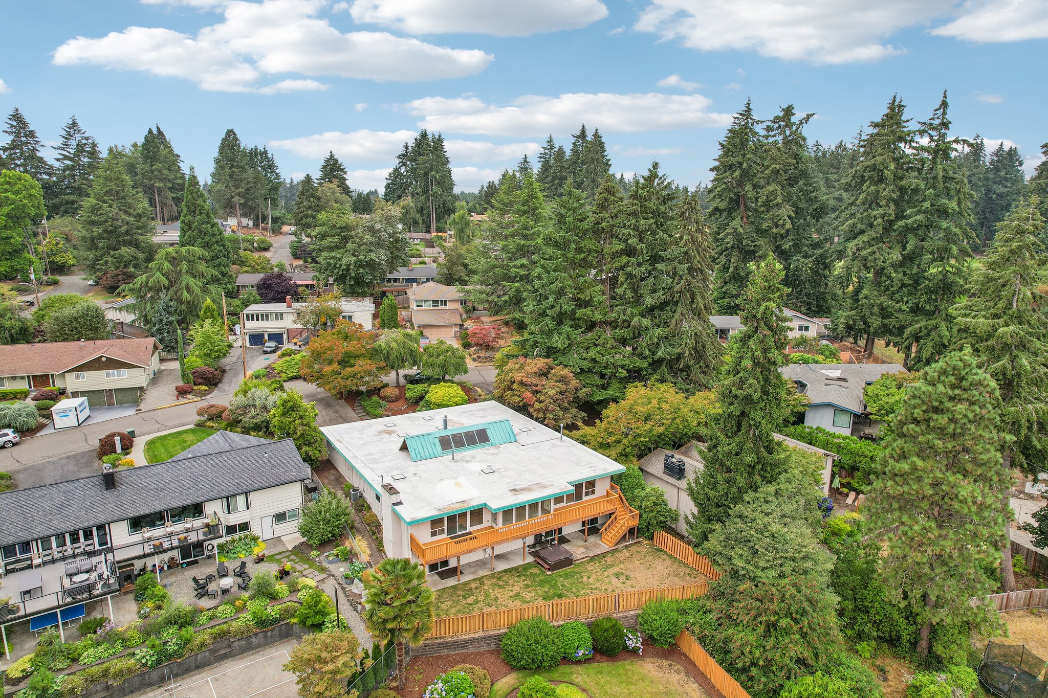 Crestwood Ln-S2907-089.jpg