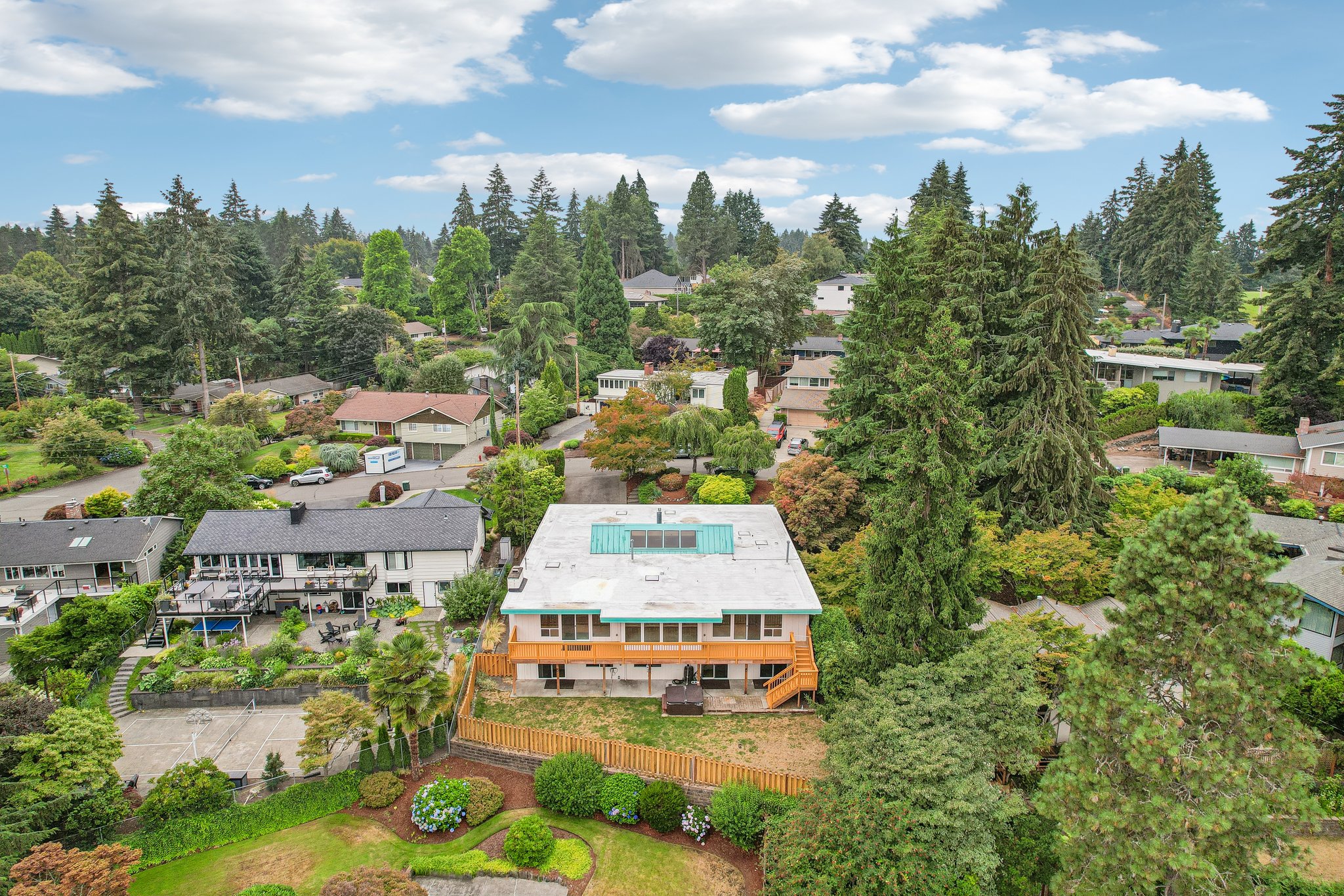Crestwood Ln-S2907-090.jpg