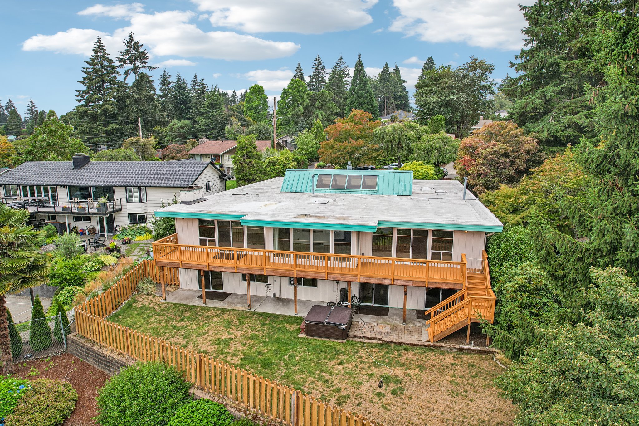 Crestwood Ln-S2907-094.jpg