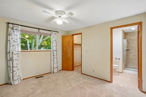 Crestwood Ln-S2907-050.jpg
