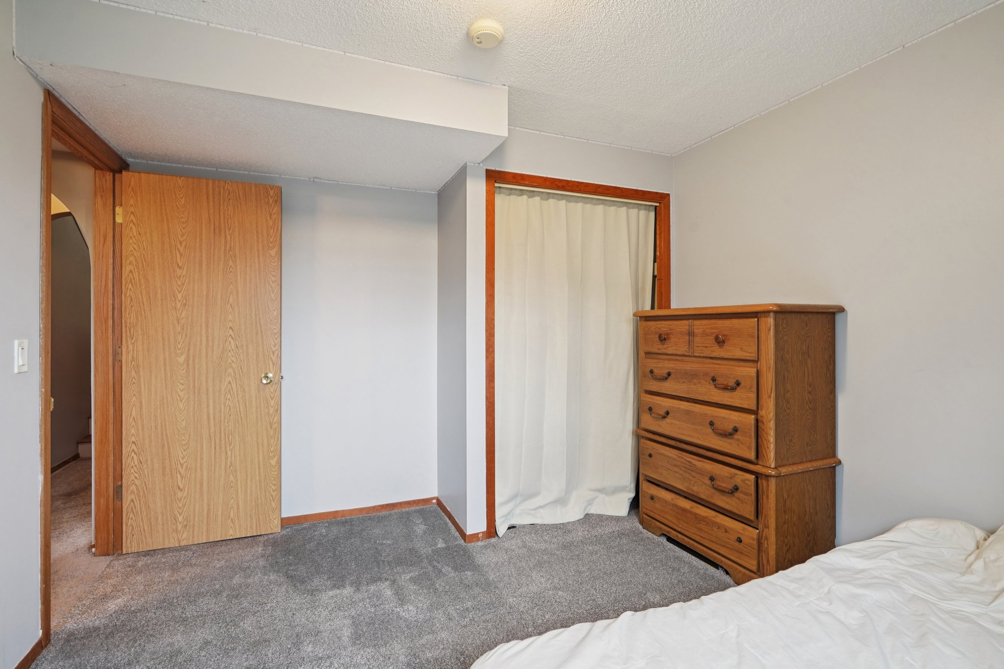 Eastview Cir-S1103-019.jpg